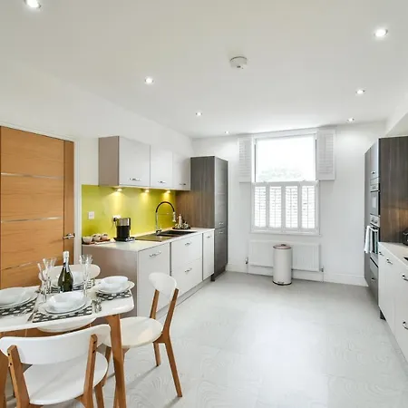 Cliffords View Luxury Appartamento *